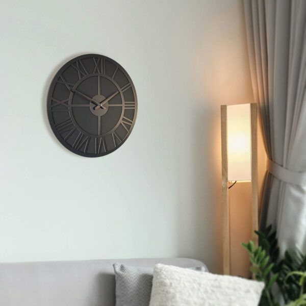 Siyah Roma Rakamlı Ahşap Duvar Saati - El Boyaması 50 cm Sessiz Saatto